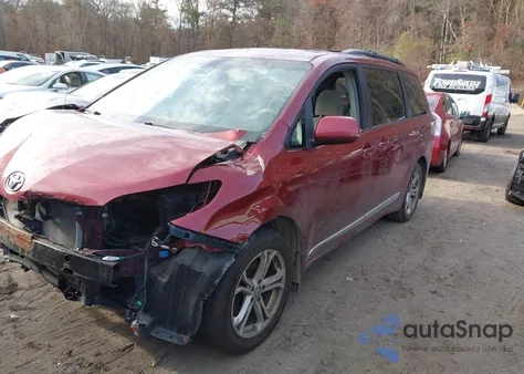 2012 Toyota Sienna Le 7 Passenger z USA, uszkodzony, nr VIN 5TDJK3DC9CS038686